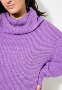 Studio Untold Maglione - purple