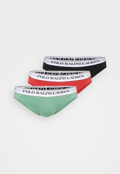 Tre par herrunderkläder: grön, röd och svart. Varje par har en vit midja med "POLO RALPH LAUREN" tryckt i svart.