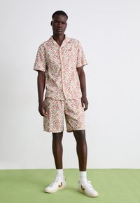 Veja V-12 - Sneaker low - extra white/camel