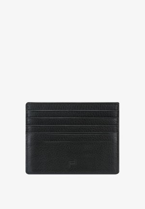 Porta carte in pelle nera con sei fessure per carte, superficie testurizzata e un discreto logo in rilievo sul davanti. Design compatto e sottile.