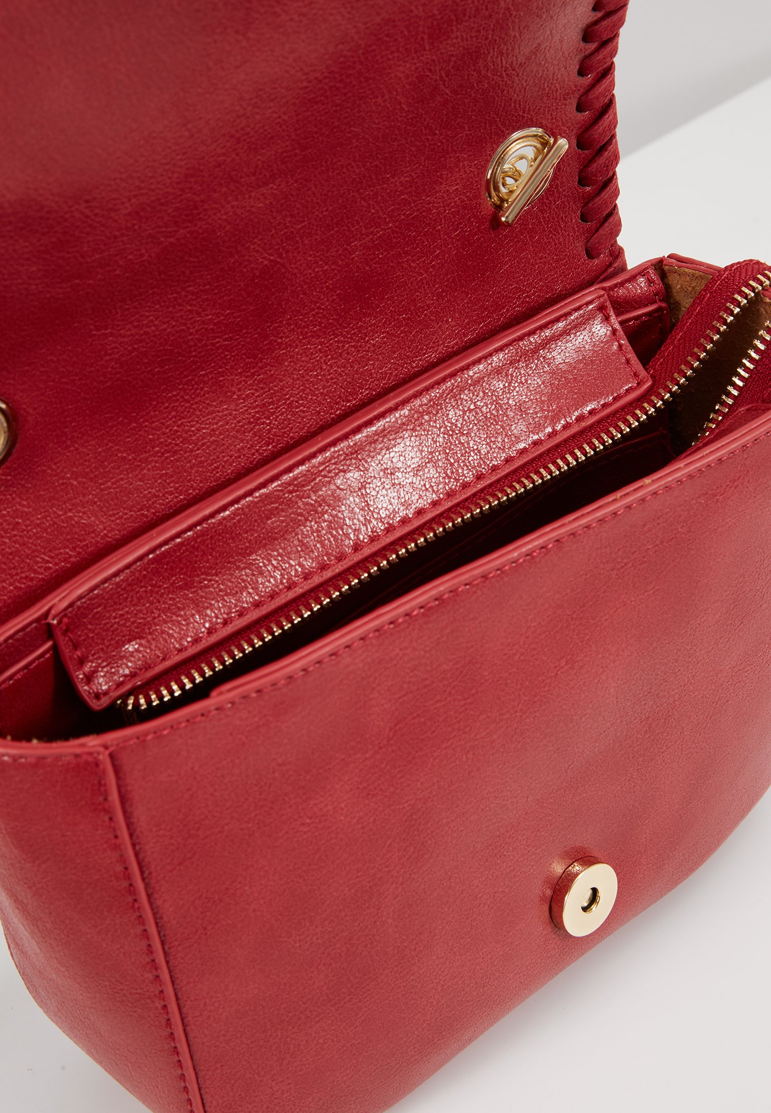 U.S. Polo Assn. BENTON Skulderveske red Zalando.no U.S. Polo Assn. BENTON Skulderveske red Zalando.no