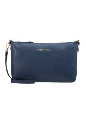 Marineblå tekstureret læder Valentino clutch med guldlogo og aftagelig håndledsrem, rektangulær form med lynlås.