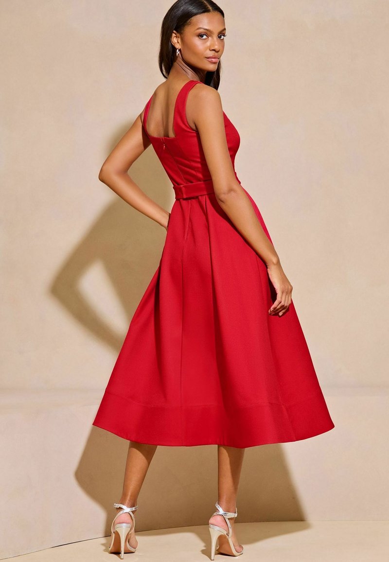Robe De Soirée Lipsy Taille 8 - Maxi Rouge Diamant - Une épaule - Occasion Très Bon état
