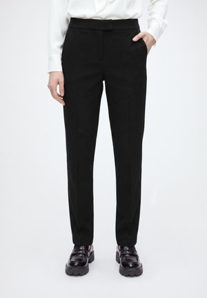 Vero Moda, VMMAGNOLIA TAPERED PANT - Trousers - black