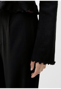 QS MIT RÜSCHEN - Bluse - schwarz