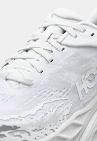 Thumbnail Image 4