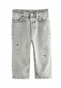 Shorts en denim gris avec des détails déchirés, dotés d'une coupe décontractée, de passants de ceinture et d'un design à cinq poches. Pas de doublure ni de quincaillerie visible.