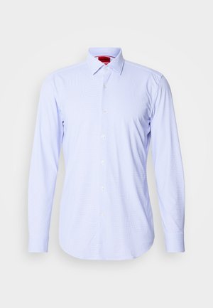 Sinine mustriga nööbitav särk pika varrukaga ja klassikalise kraega. Omab väikeseid ruute ja valgeid nööpe. Sile kangastekstuur.