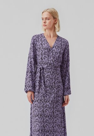 CHESLI PRINT WRAP DRESS - Kasdienė suknelė - purple