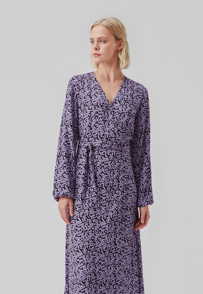 Modström - CHESLI PRINT WRAP DRESS - Day dress - purple, Enlarge