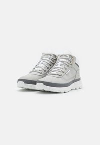 Timberland FIELD TREKKER - Botins de atacadores - light grey