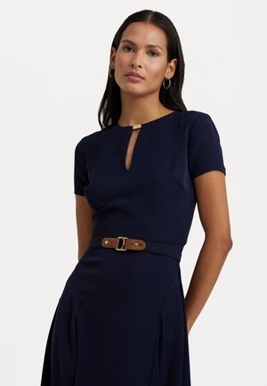 BELTED GEORGETTE DRESS - Kjole - lighthouse navy