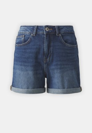 Pantaloni corti in denim blu scuro con risvolto blu chiaro. Presentano tasche frontali, chiusura con bottone e leggere sfumature nel tessuto.