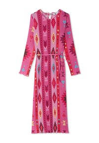 Ροζ φόρεμα με μακριά μανίκια και γεωμετρικά και φυλετικά μοτίβα σε κόκκινο, κίτρινο, μπλε και μαύρο, με ζώνη στη μέση και λαιμόκοψη με άνοιγμα.