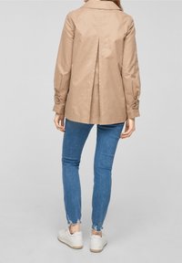 s.Oliver Trenchcoat - sand