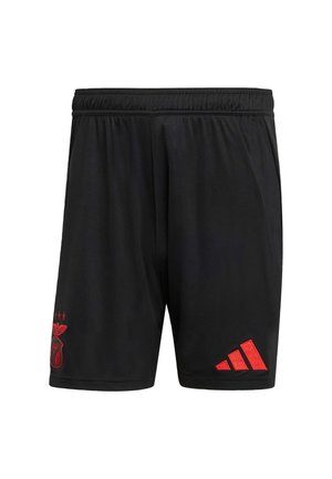 Shorts de sport noirs avec une taille élastique, un logo rouge brodé et des accents rouges Adidas en bas à gauche. Fabriqués en matériau respirant.