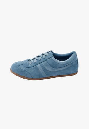 Yours Clothing, WIDE FIT TRAINERS - Zapatillas - blue