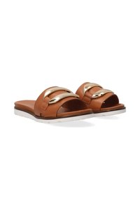 Brune slide sandaler har en bred rem med guld accenter og en hvid gummisål, designet til komfort og stil.
