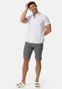 INDICODE JEANS VILLEURBANNE - Denim shorts - pewter