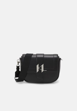 SADDLE BAG - Taška s příčným popruhem - black