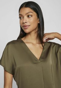 VILA VIELLETTE V NECK - Palaidinė - dusty olive