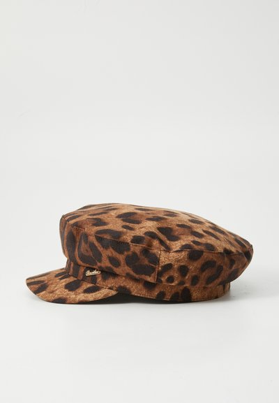 Gorra de estampado de leopardo en marrón y negro, hecha de tejido texturizado. Presenta una visera plana y una banda cosida para un diseño ajustado.