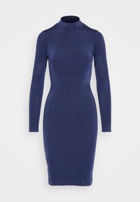 Námořnický modrý, dlouhý rukáv šaty s vysokým výstřihem, těsně přiléhající střih, vyrobené z hladkého materiálu; nemají žádné viditelné vzory ani ozdoby.