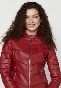 Koroshi Jakna od umjetne kože - rojo   red