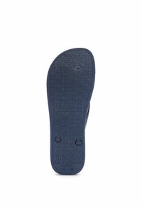Navy sininen kumipohja, jossa on teksturoitu pito, esiinpainettu "BOSS" -kuvio, kaksi pyöreää nappia ja koko merkinnät 41/42.