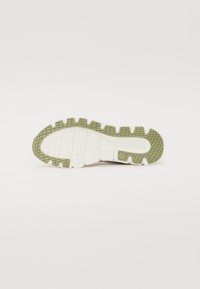 Thumbnail Image 5