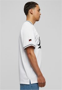 FUBU VARSITY MESH - Apdrukāts T-krekls - white/black