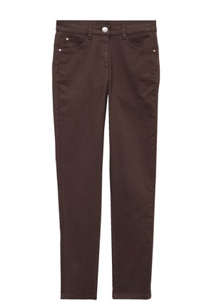 Jeans skinny marroni realizzati in tessuto elasticizzato, con chiusura a bottone, passanti per la cintura e cinque tasche con sottili dettagli di cucitura.