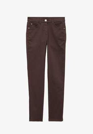 Jeans skinny marroni realizzati in tessuto elasticizzato, con chiusura a bottone, passanti per la cintura e cinque tasche con sottili dettagli di cucitura.