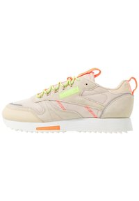 Reebok Classic Sneakers - beige