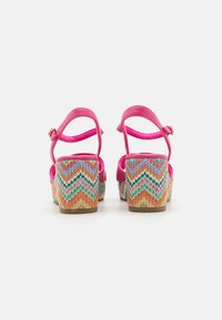 Marco Tozzi Sandali con plateau - pink
