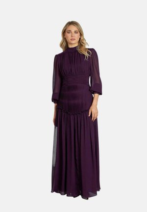 Langes lila Kleid mit hohem Kragen, plissiertem Oberteil, durchsichtigen Ärmeln und gestuftem Rock. Weicher Stoff mit strukturierten Details.