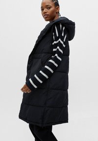 PULL&BEAR Kamizelka