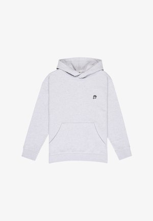 Lichtgrijze hooded sweatshirt met een voorzak en een klein zwart-wit pinguïnlogo op de linkerborst.