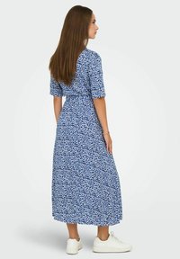 JDY JDYSTARSEZEN LIFE 2/4 MIDI - Robe chemise - cloud dancer