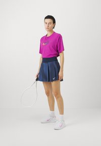 Nike Performance Sportszoknya - mystic navy/white