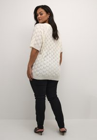 Kaffe Curve Pamata T-krekls - chalk