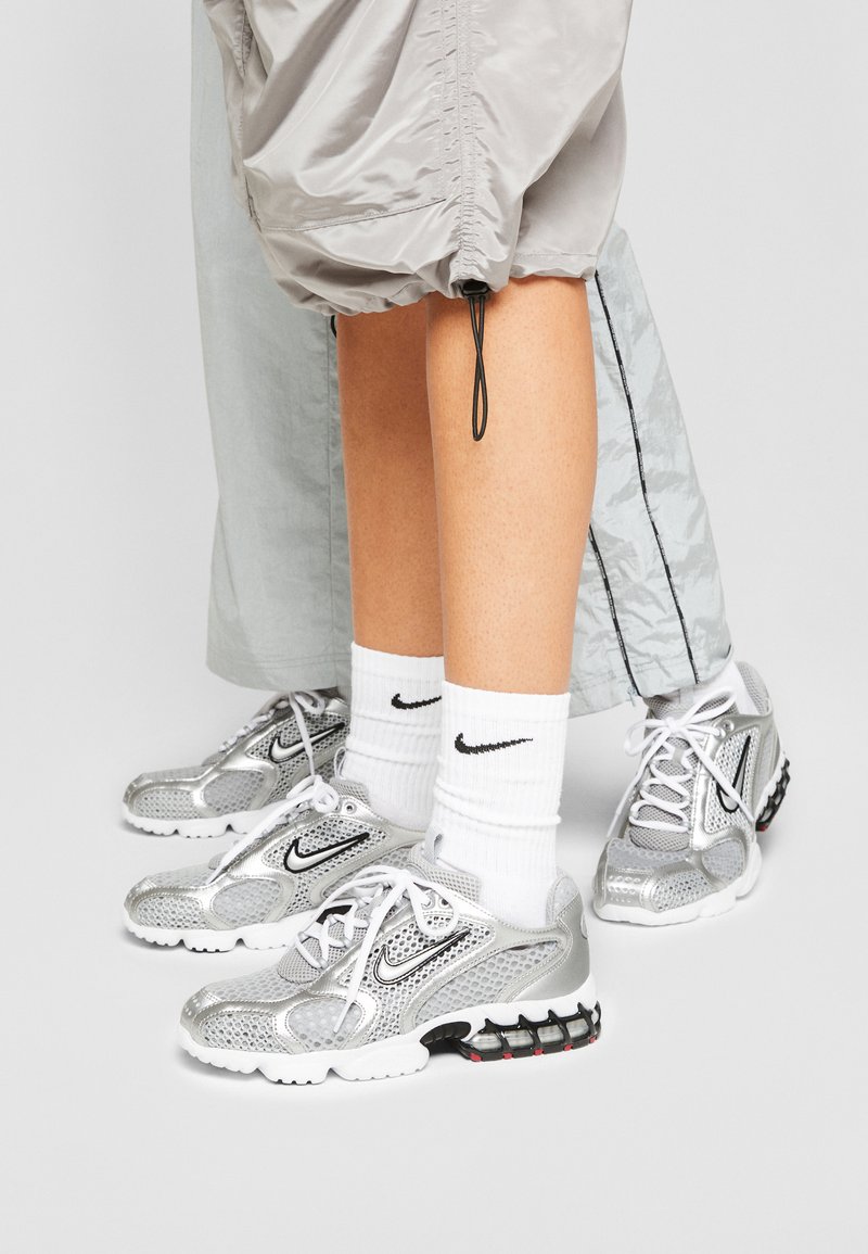 Nike Sportswear AIR ZOOM SPIRIDON CAGE 2 - Sportbačiai - light 