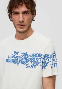 s.Oliver - T-shirt z nadrukiem