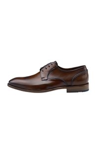 Scarpa da dress in pelle marrone con punta arrotondata, finitura liscia, allacciatura con cinque fori e dettagli di cucitura a contrasto sulla tomaia.