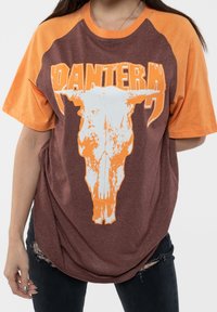 Paradiso Clothing PANTERA SKULL RAGLAN UNISEX - Print T-shirt - brown