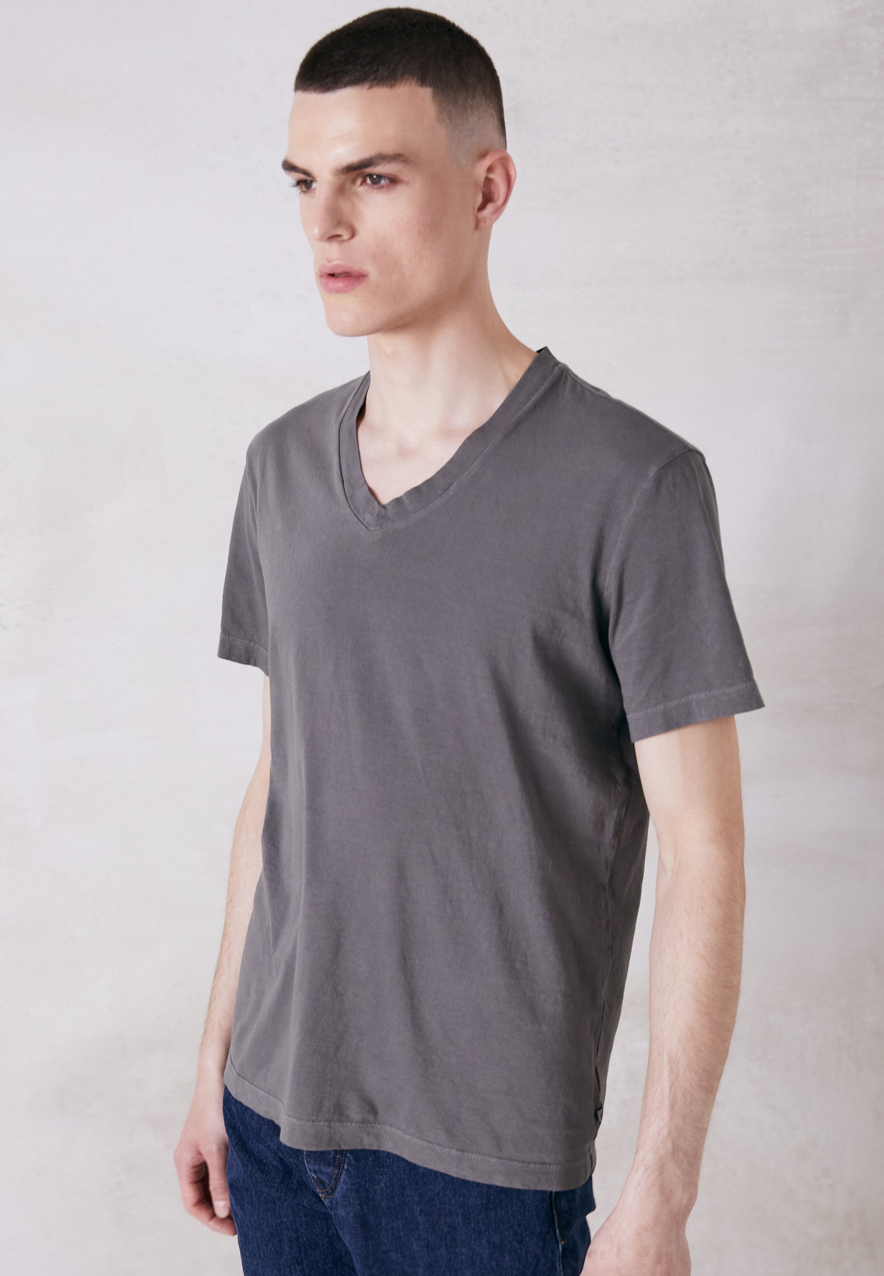James Perse V-NECK TEE - Basic T-shirt 
