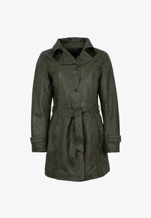 Dunkelgrüner Ledermantel mit Knopfleiste, großem Kragen, langen Ärmeln und einem gebundenen Gürtel in der Taille. Verfügt über Seitentaschen und eine strukturierte Oberfläche.