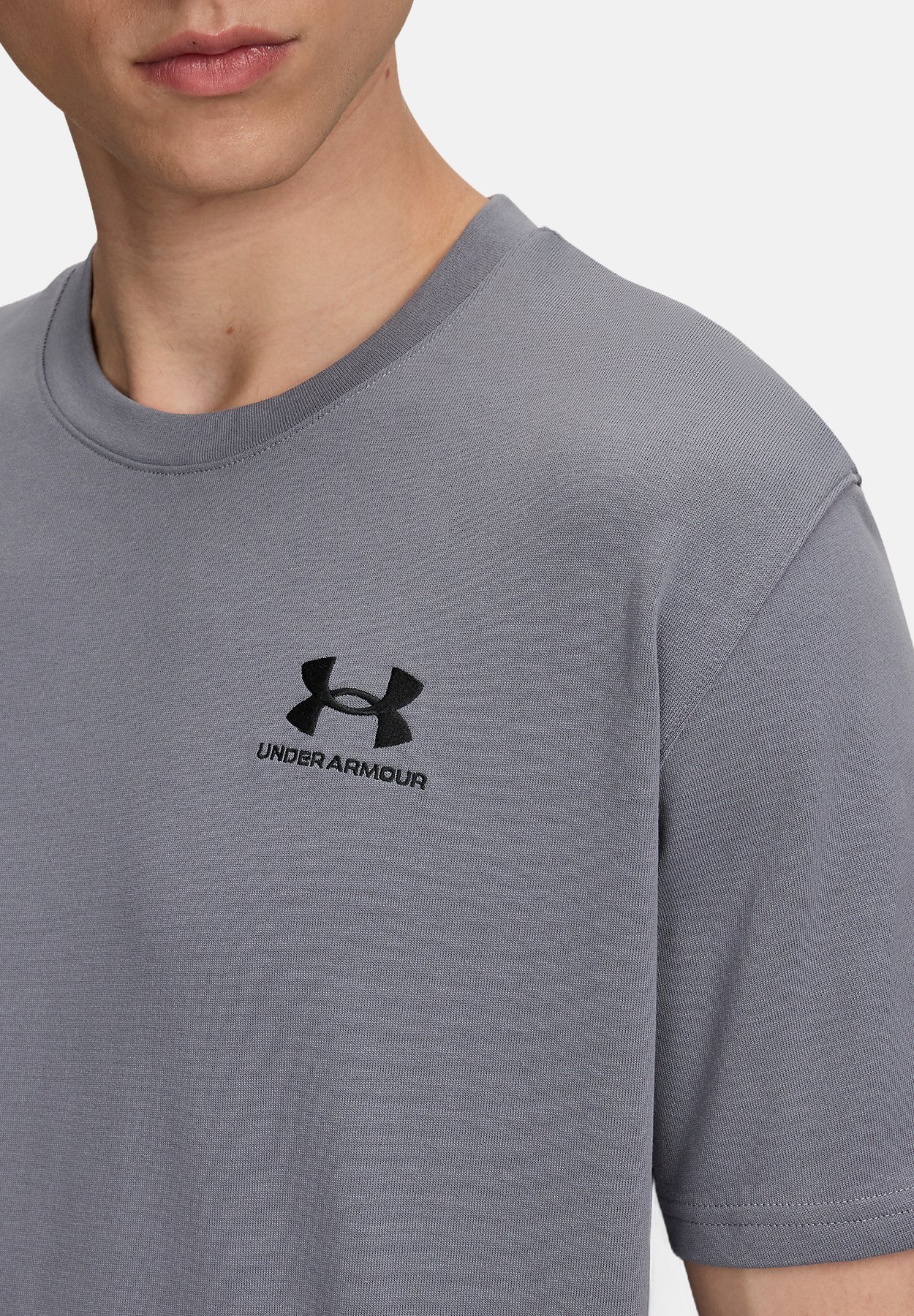 S UA LOGO EMBROIDERED HEAVYWEIGHT SHORT SLEEVE