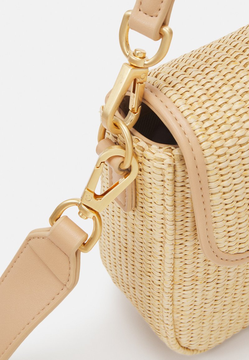 Twin Set Shopping Bag Paglia Gattinoni Pochette Guillermo Mariotto