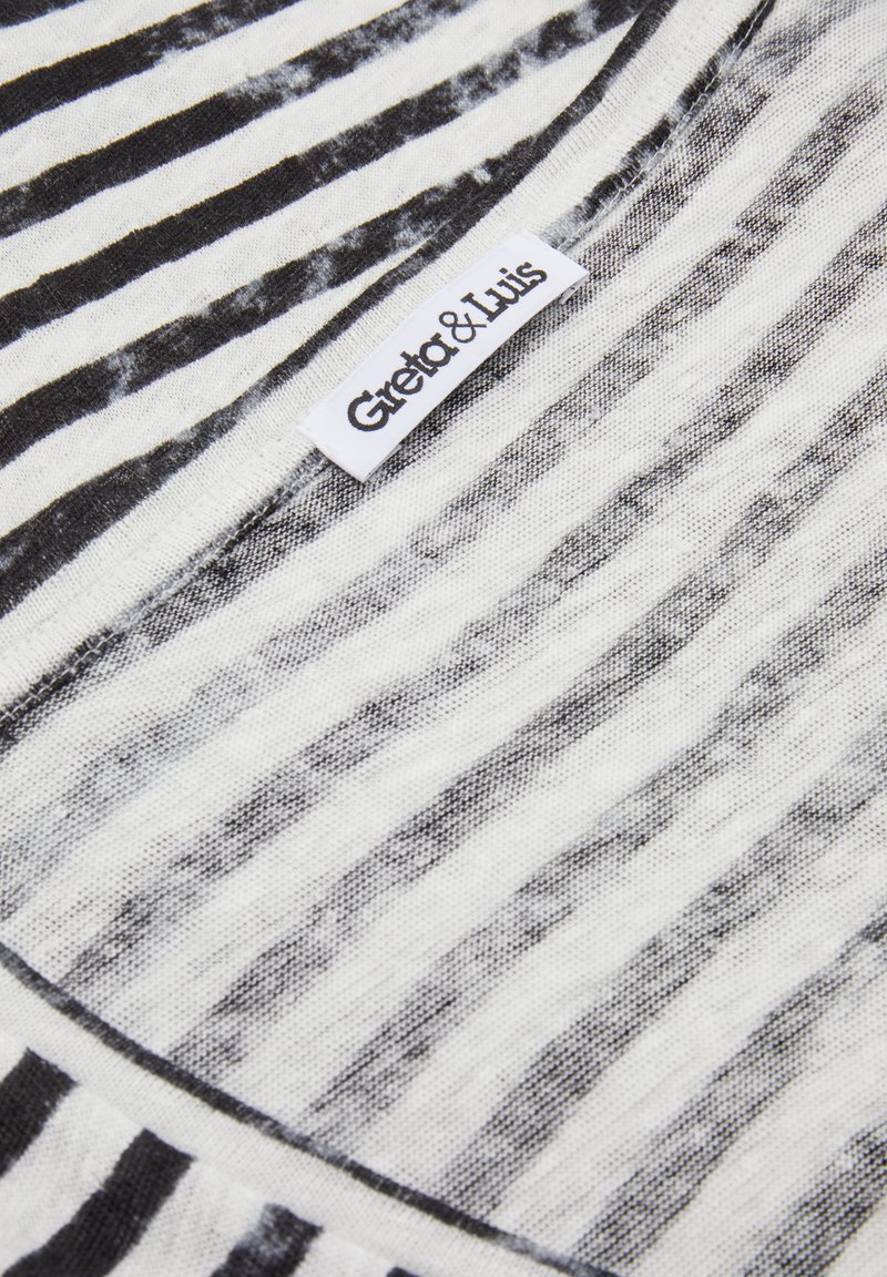 Damen T-Shirts | Greta & Luis Langarmshirt maltinto black/weiß - UF82627 Damen T-Shirts | Greta & Luis Langarmshirt maltinto black/weiß - UF82627